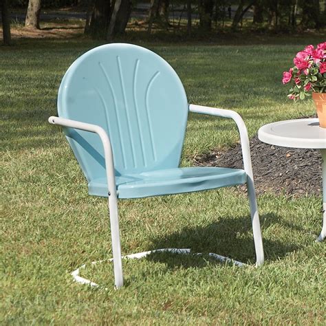 dating metal lawn chairs